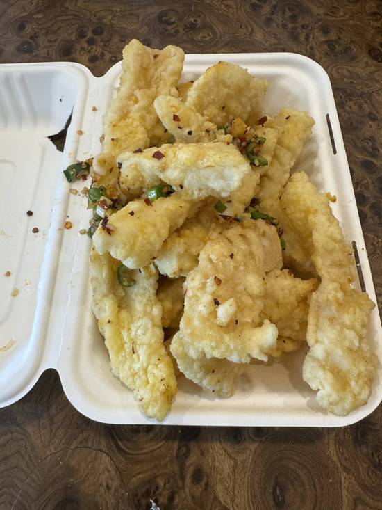 136. Deep-fried Squid with Chilli & Salt 椒盐蚘鱼